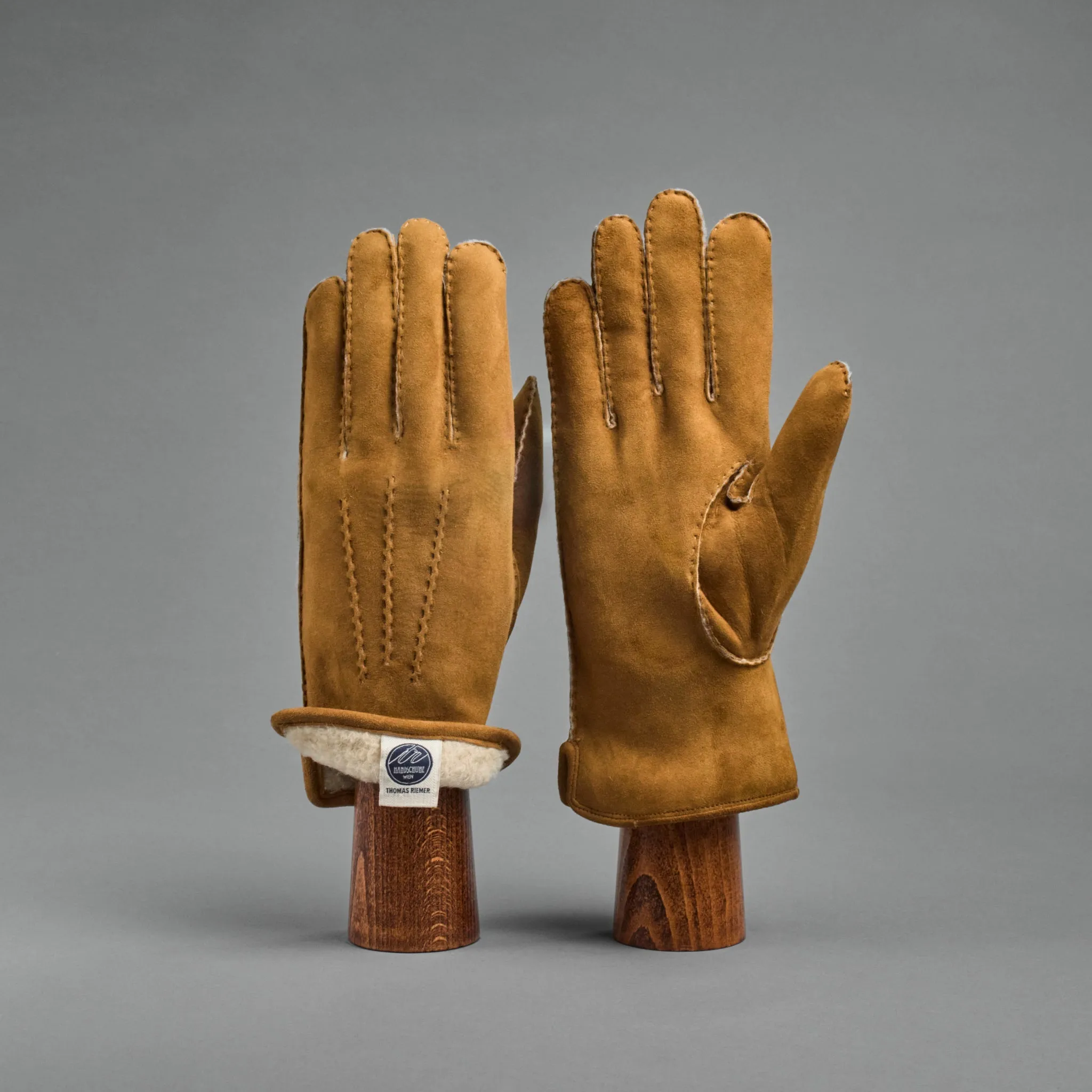 Gentlemen's Gloves from Camel Curly Lambskin lined with Shearling