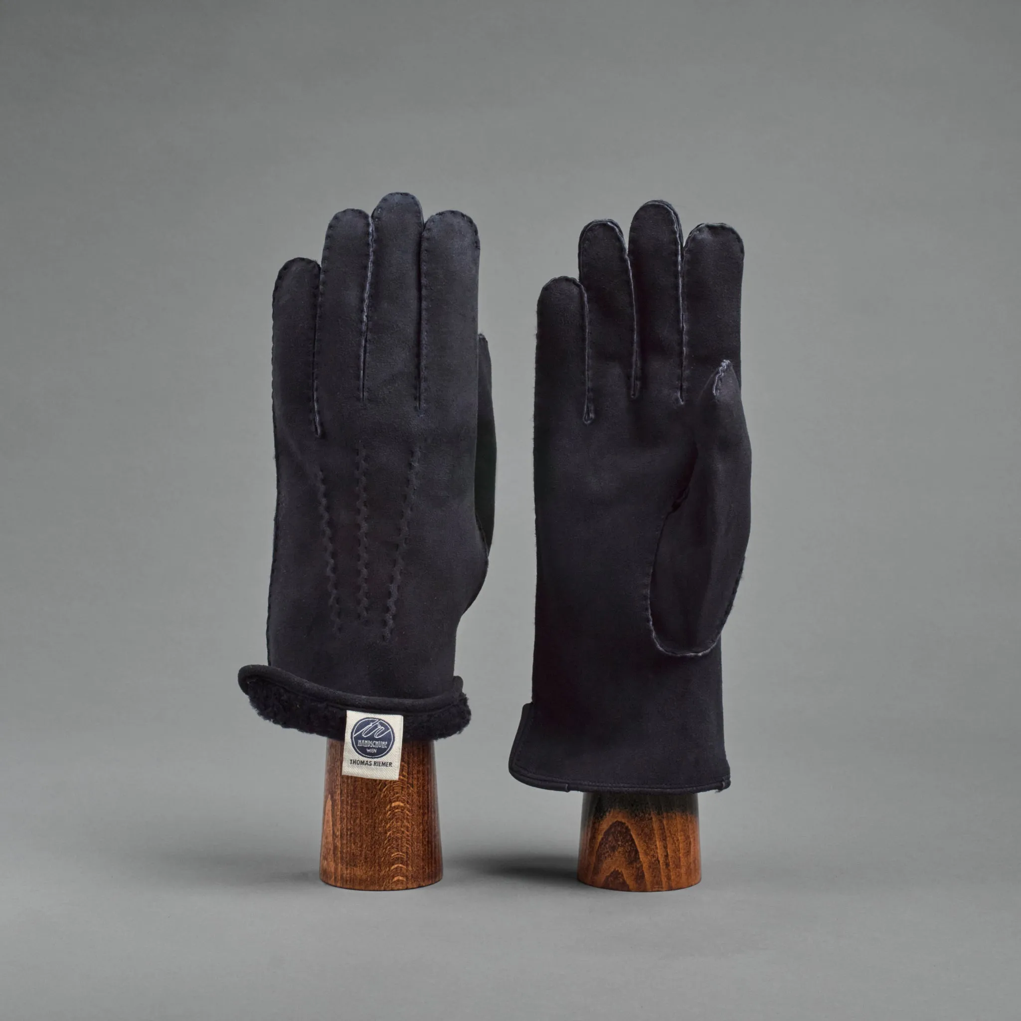 Gentlemen's Gloves from Dark Blue Curly Lambskin lined with Shearling