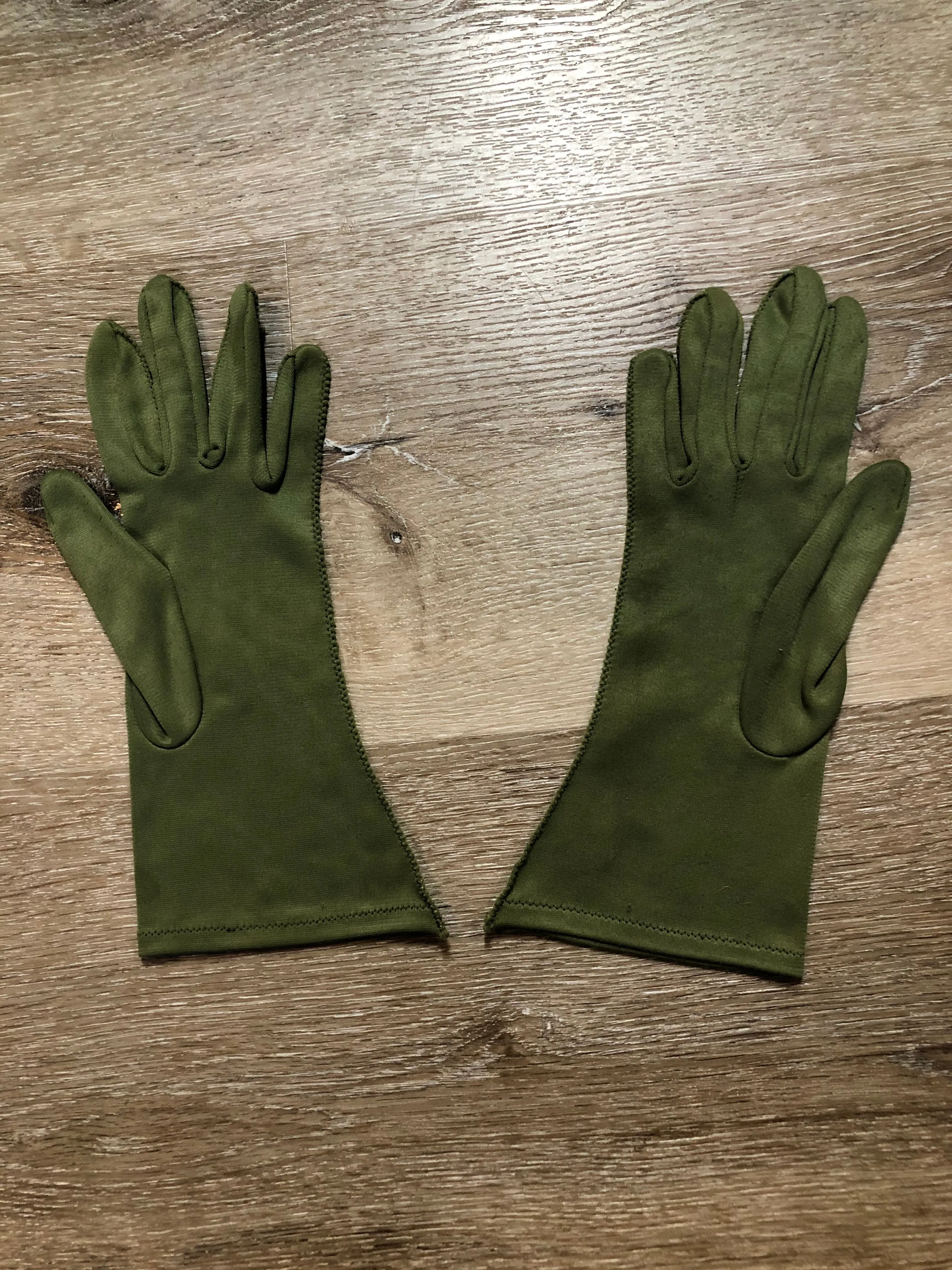 Vintage Green Gloves SOLD